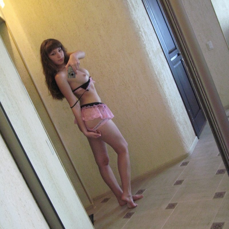 Caelie 25 Escort Yuton